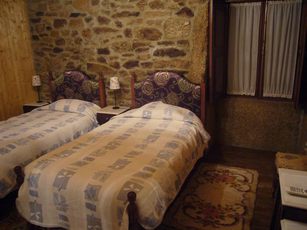 Casa Do Monge Guest House Leomil Rom bilde